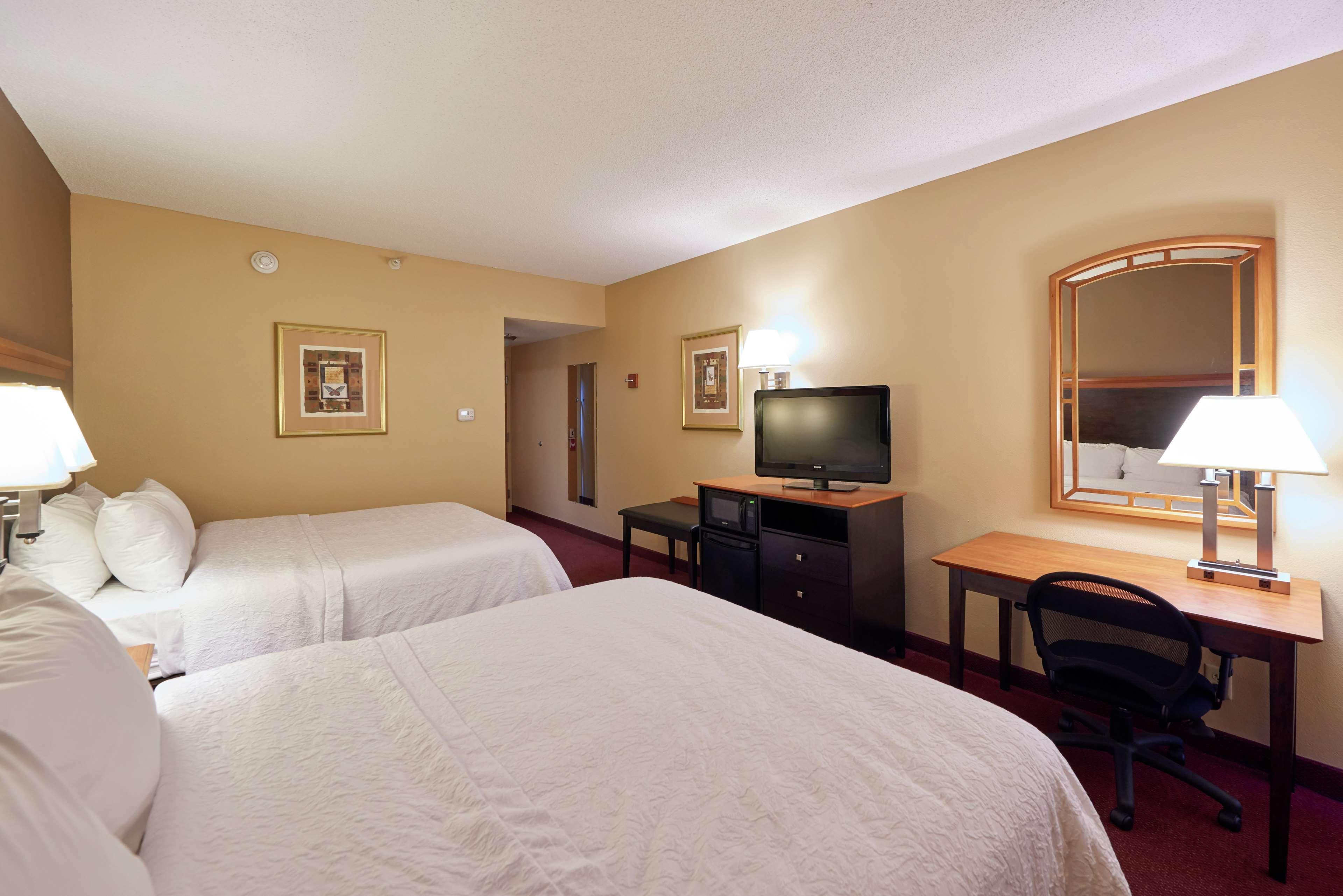 Hampton Inn Massillon Екстер'єр фото