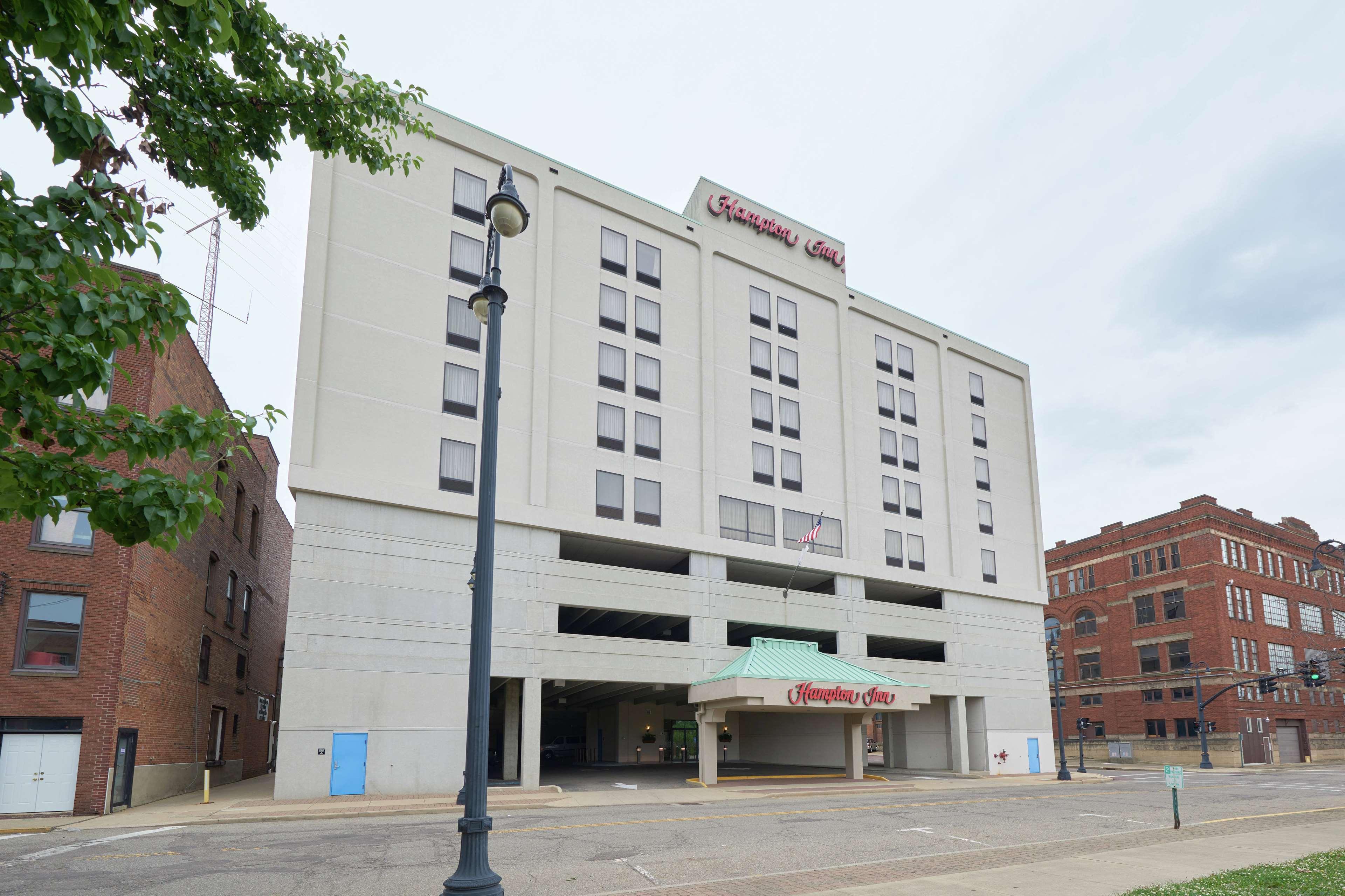 Hampton Inn Massillon Екстер'єр фото