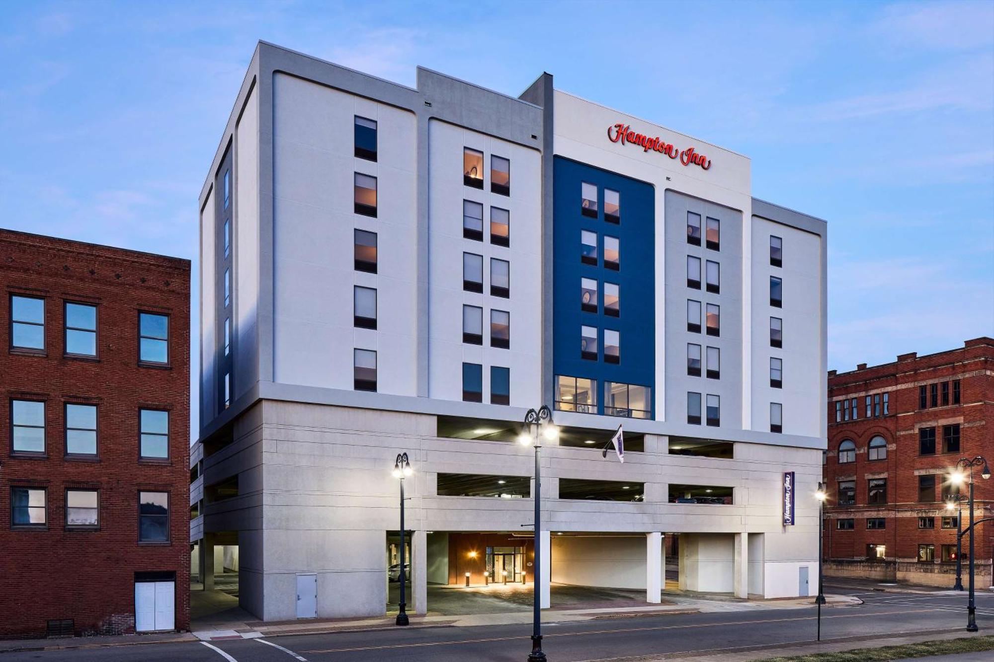 Hampton Inn Massillon Екстер'єр фото